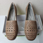 Easy Spirit 360 Perforated Slip On Shoes Taupe Kimmie Size 8M New In