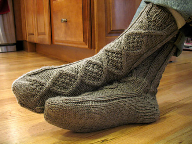 Ravelry Handsome Men s Slipper Socks Pattern By Kelly Patla