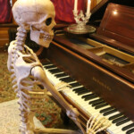 Realistic Poseable Skeleton Halloween Prop