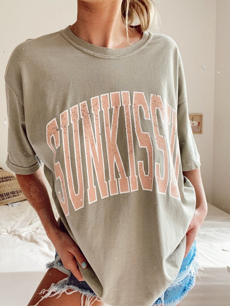 retro Sunkissed Design On Back Tee XL In 2021 Cute Summer Shirts
