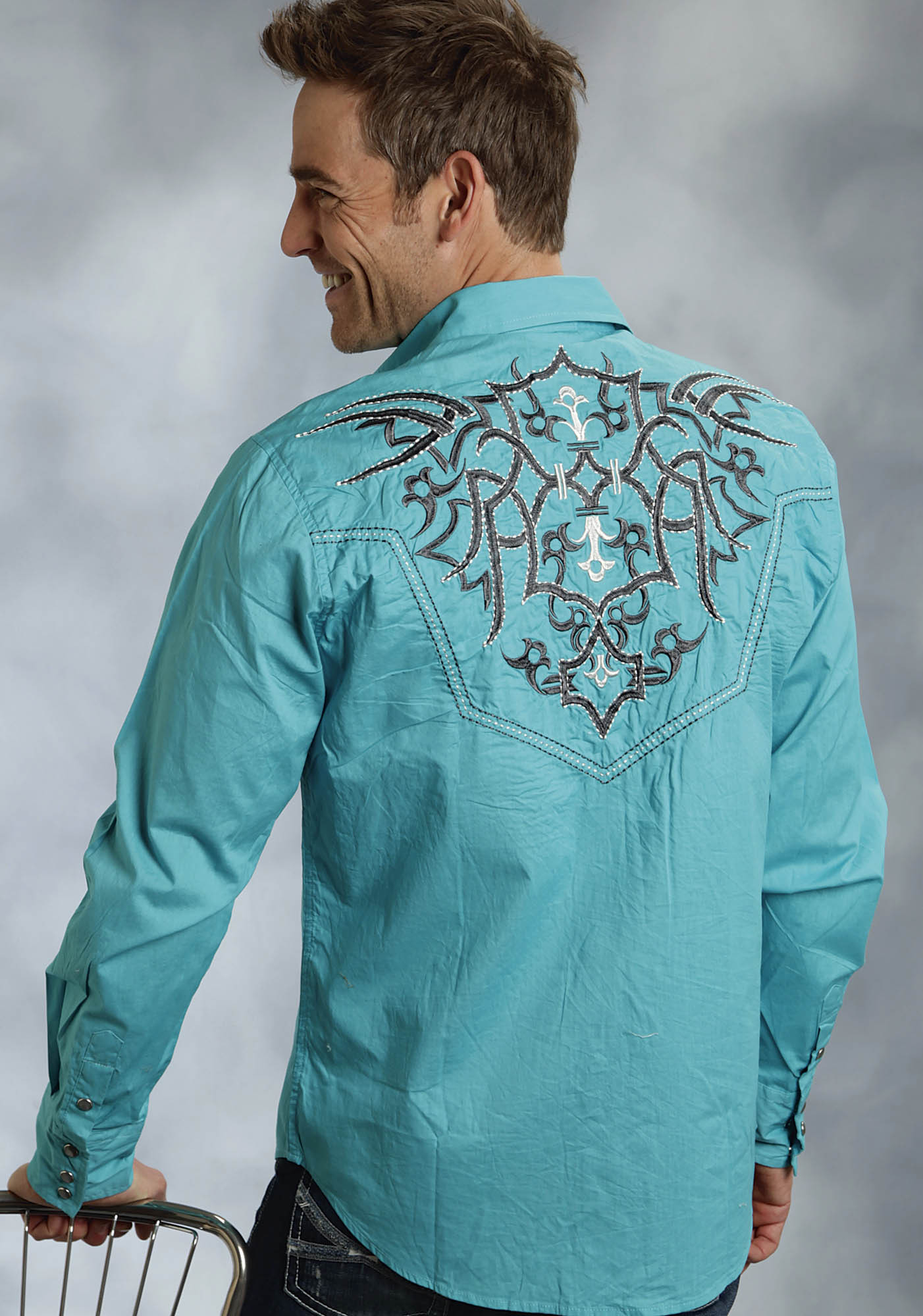 Roper Men s Turqouise Poplin Embroidered Fancy Yoke Long Sleeve Snap