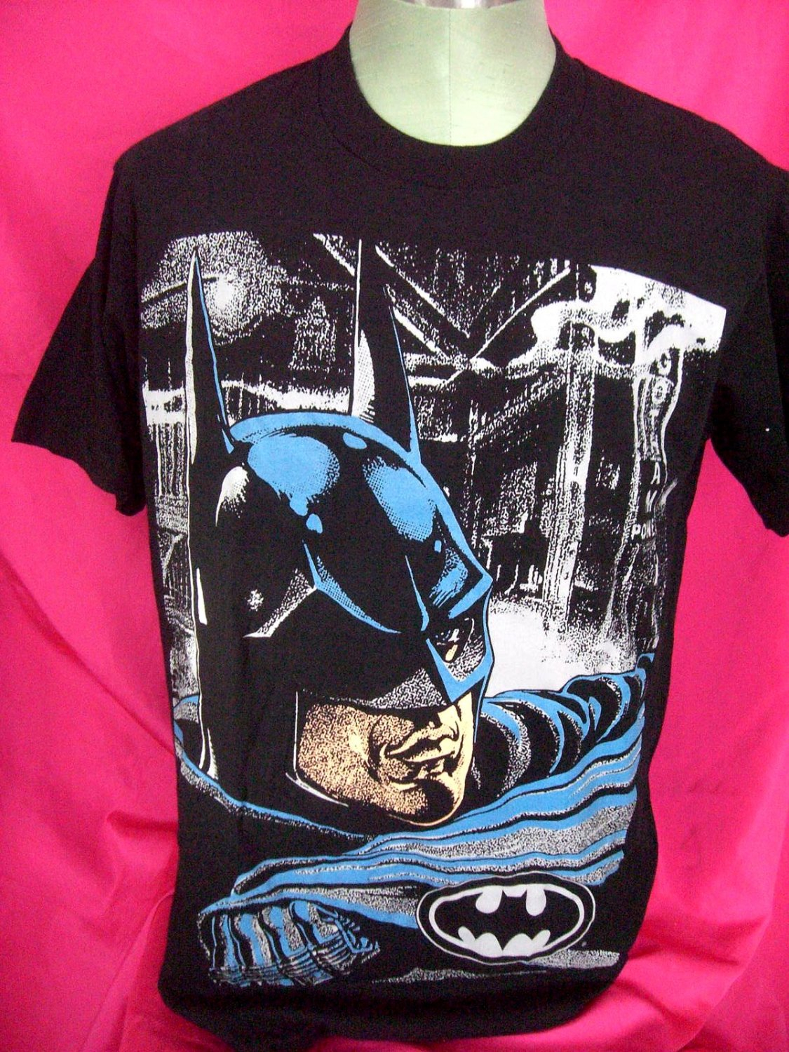 SOLD Vintage 1992 BATMAN RETURNS DC Comics Size Large Black T Shirt